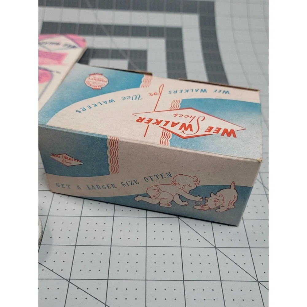 Vintage Baby Shoes With Original Box & Papers Wee Walker Made In USA 1940s
